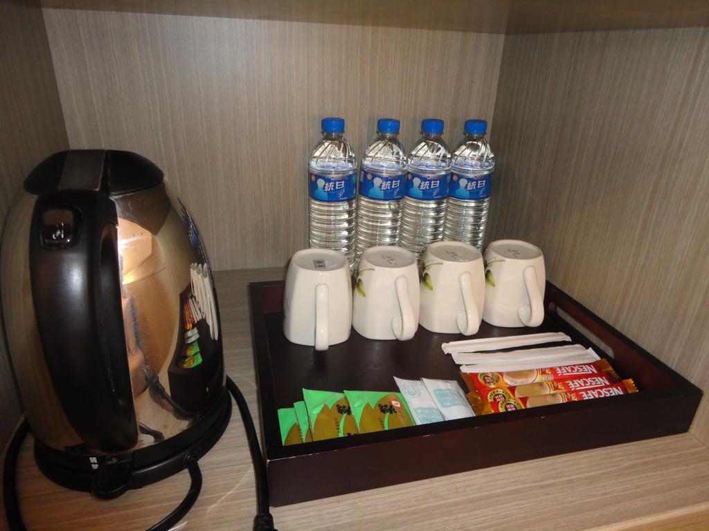 Royal Hotel Magong Room photo