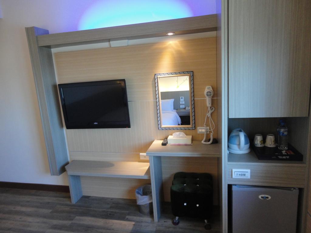 Royal Hotel Magong Room photo