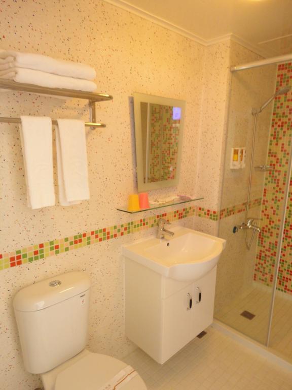 Royal Hotel Magong Room photo